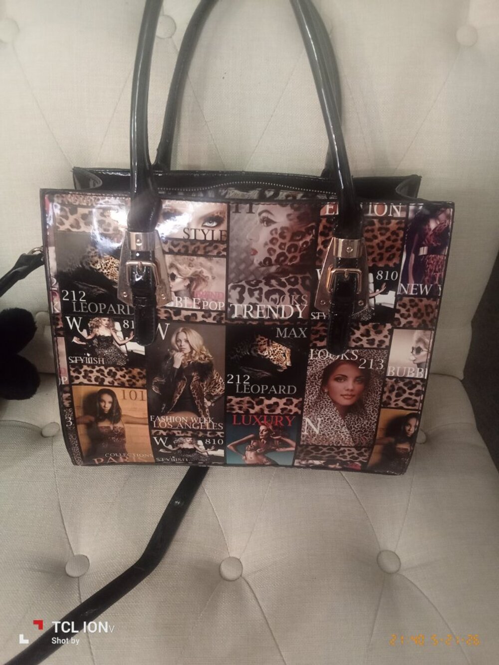 Magazine Handbag - Picture 2 of 3